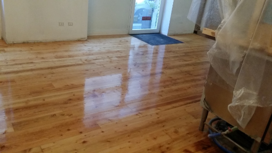 lucidare verniciare levigare lamare con vernice solvente milano monza