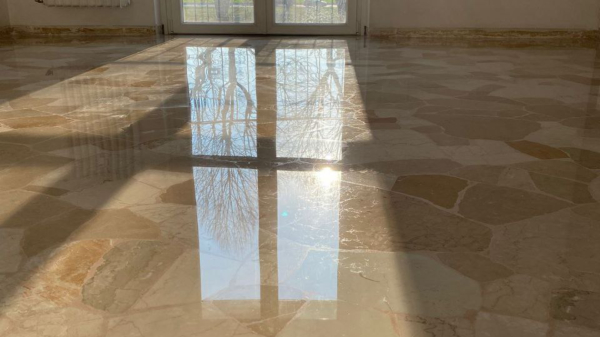 Milano lucidatura levigatura pavimento marmi